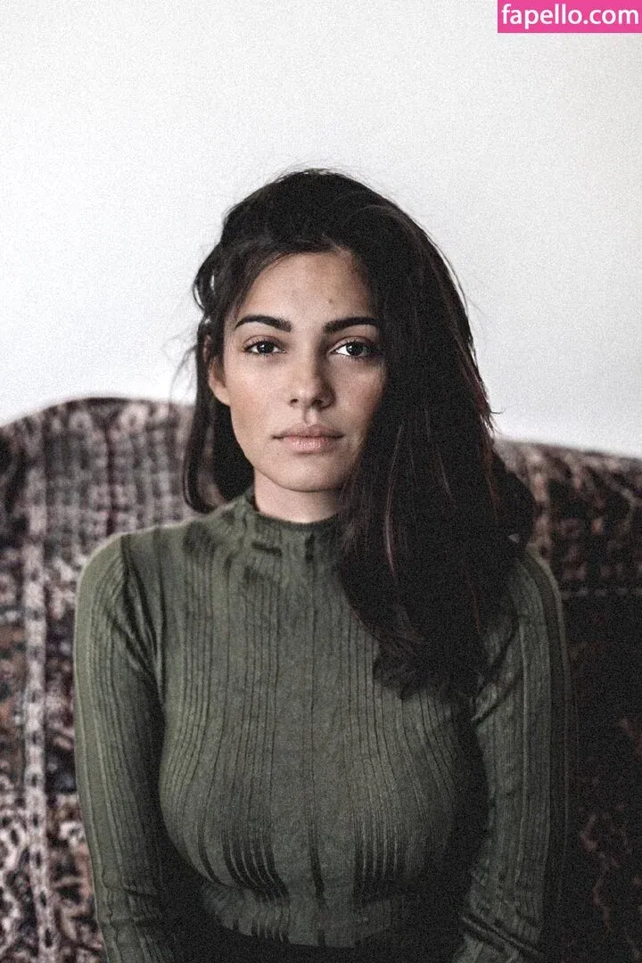 Nilam Farooq Onlyfans Photo Gallery 