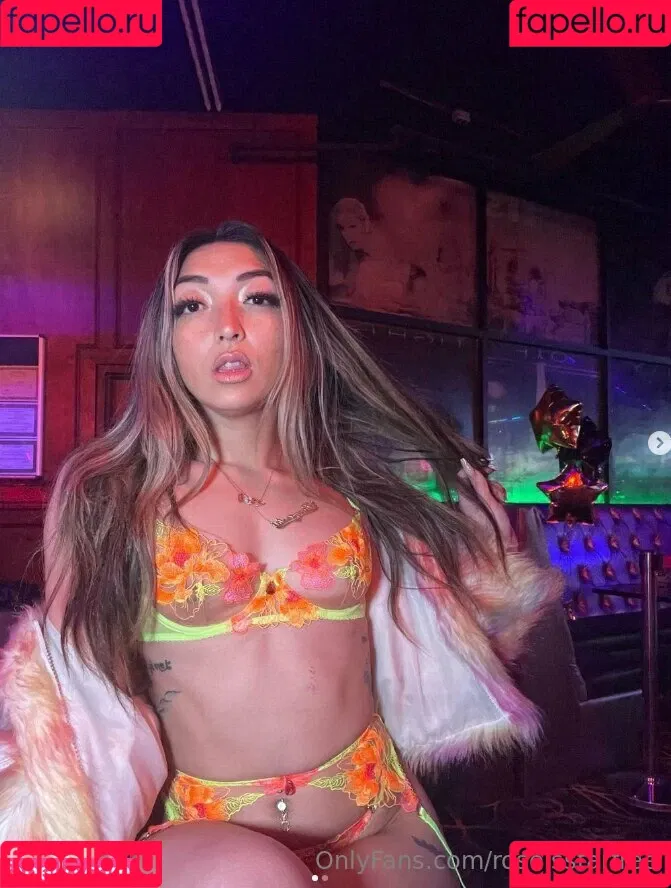 roseisstarfree Onlyfans Photo Gallery 