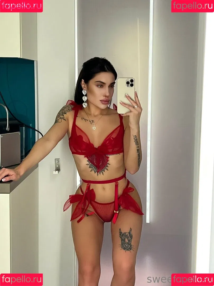 rebekkamo Onlyfans Photo Gallery 
