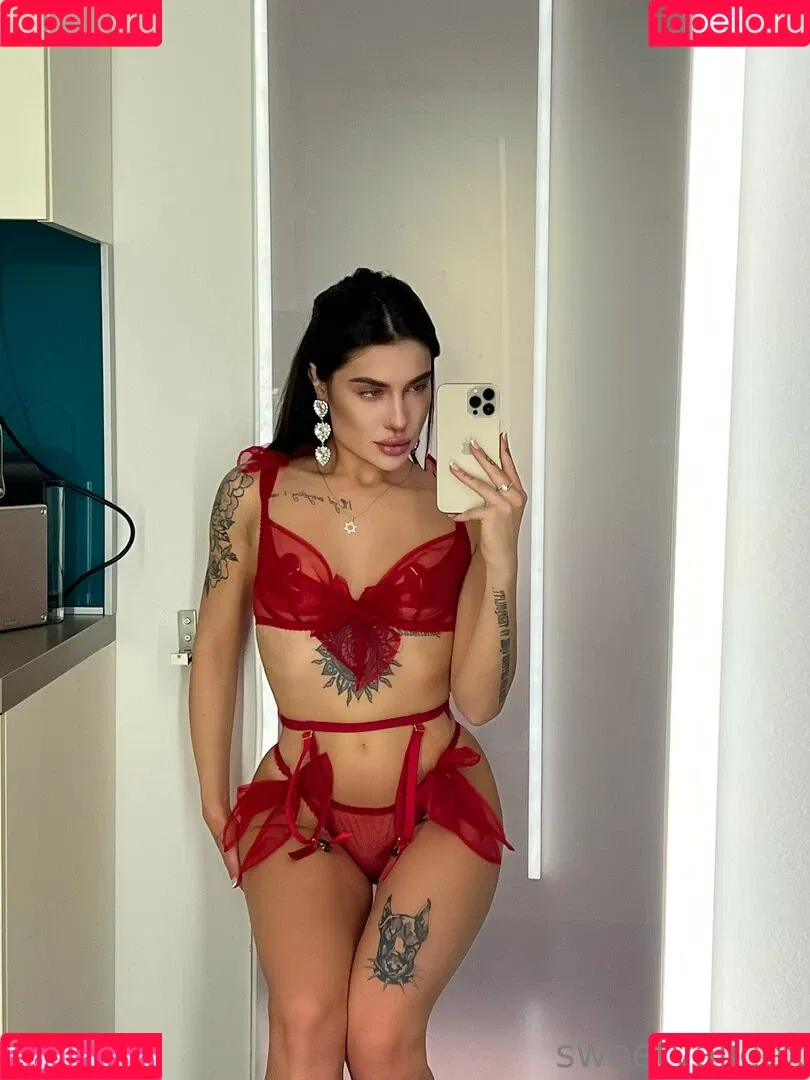 rebekkamo Onlyfans Photo Gallery 