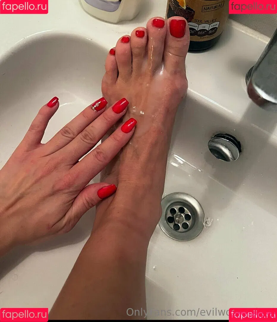 Evil Woman Onlyfans Photo Gallery 