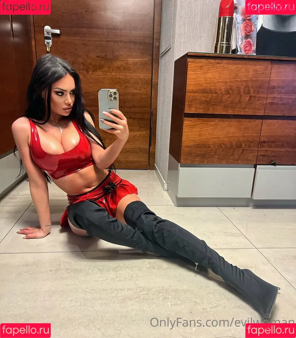 Evil Woman Onlyfans Photo Gallery 