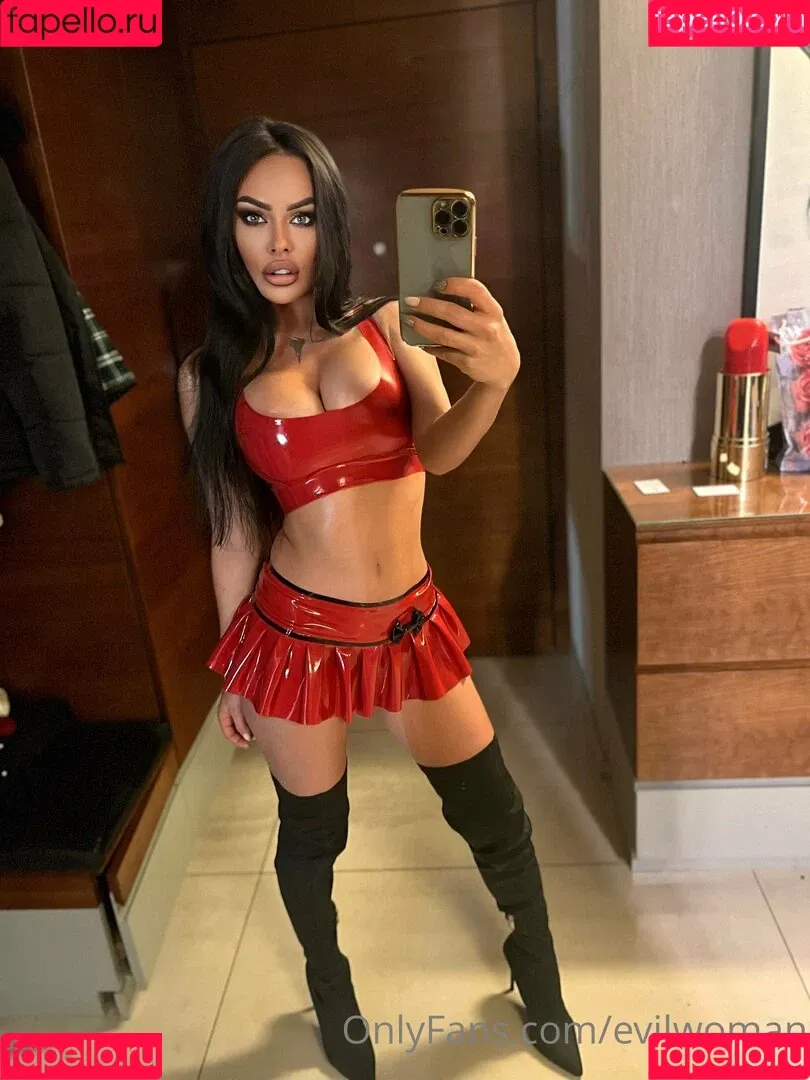 Evil Woman Onlyfans Photo Gallery 