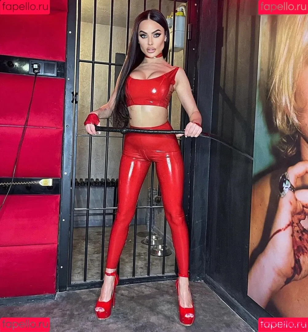 Evil Woman Onlyfans Photo Gallery 