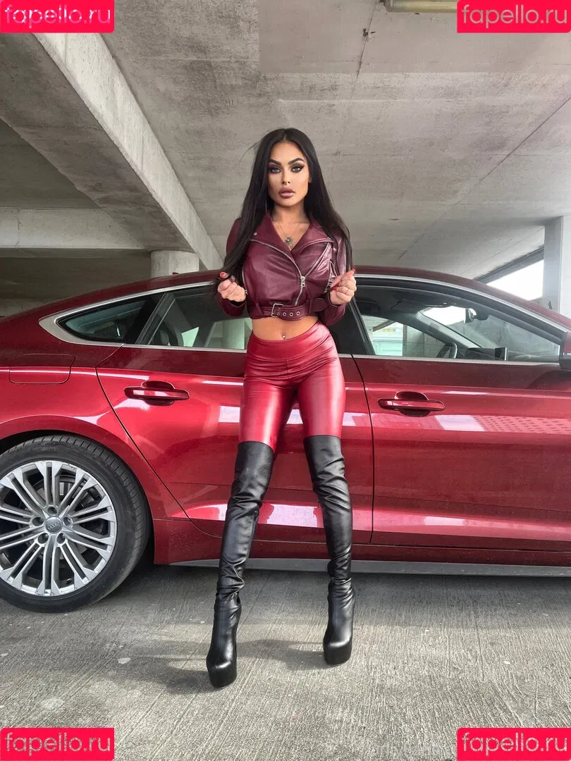 Evil Woman Onlyfans Photo Gallery 