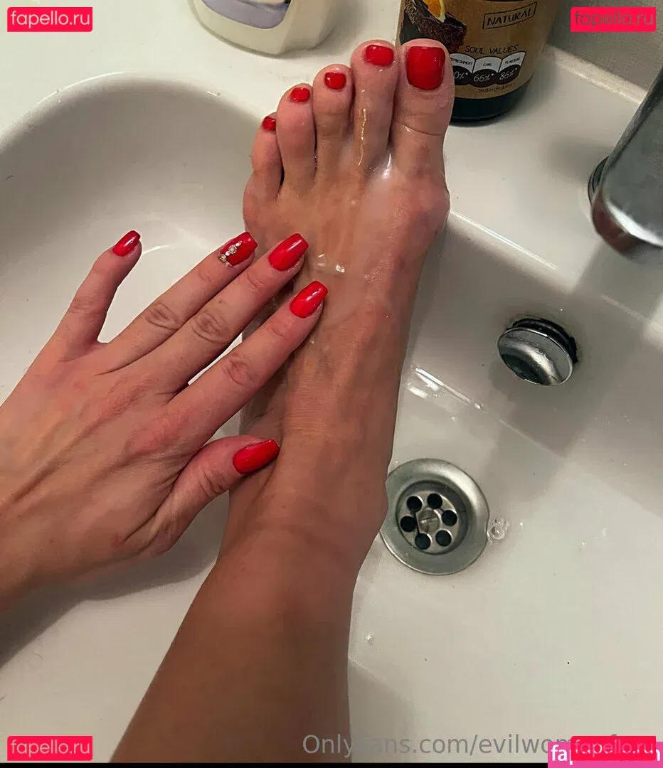 Evil Woman Onlyfans Photo Gallery 