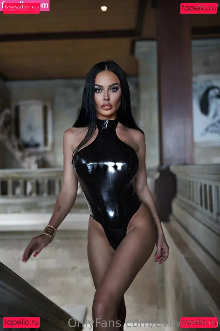 Evil Woman Onlyfans Photo Gallery 