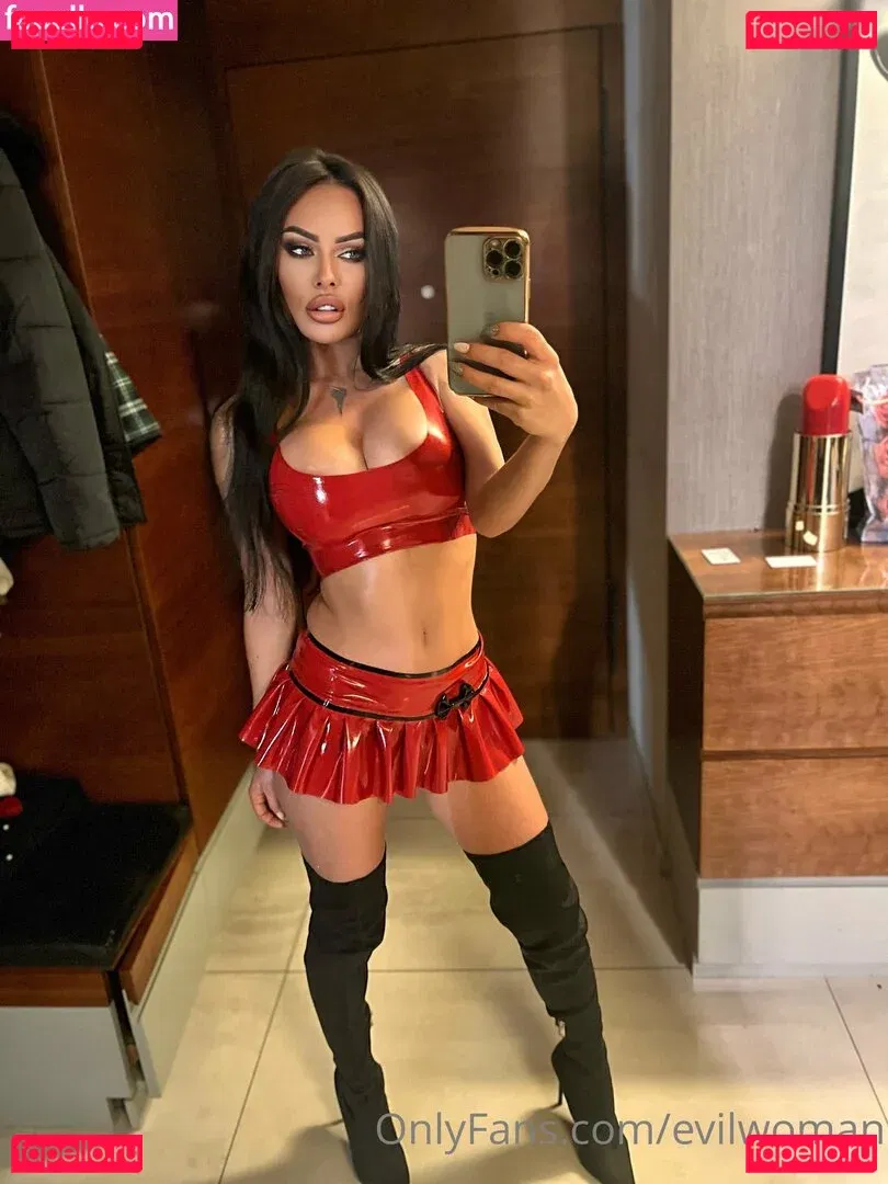 Evil Woman Onlyfans Photo Gallery 