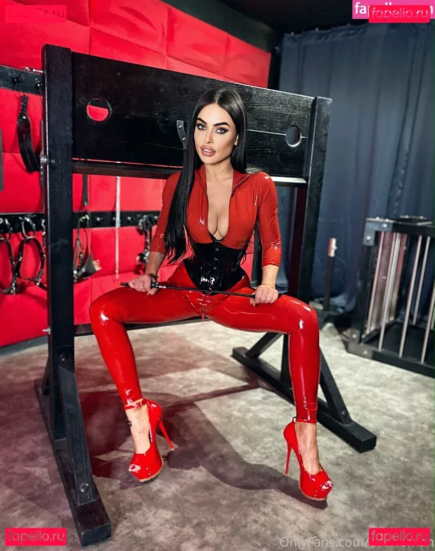 Evil Woman Onlyfans Photo Gallery 