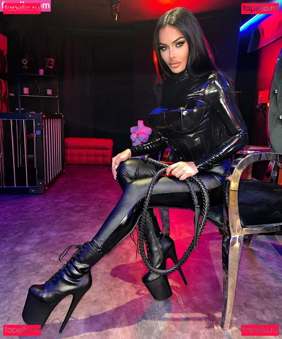 Evil Woman Onlyfans Photo Gallery 