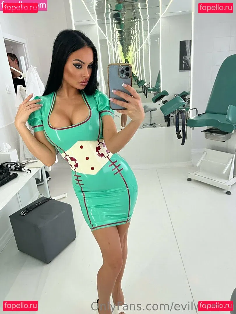 Evil Woman Onlyfans Photo Gallery 