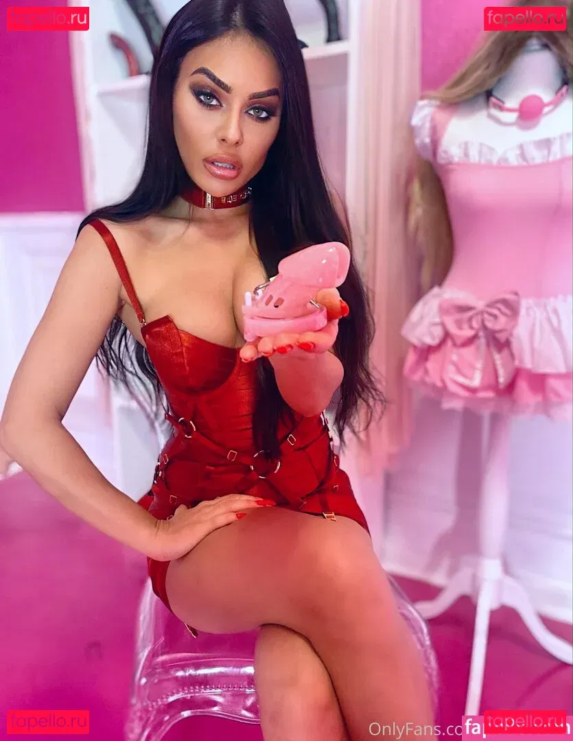 Evil Woman Onlyfans Photo Gallery 