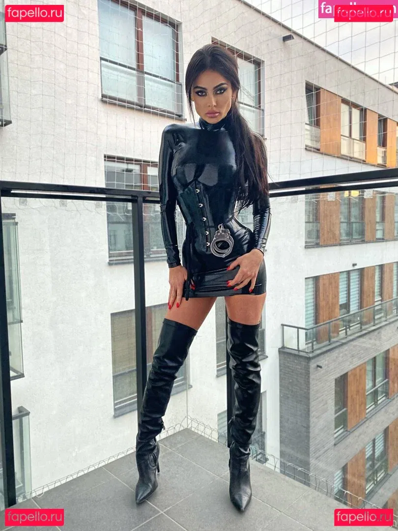 Evil Woman Onlyfans Photo Gallery 