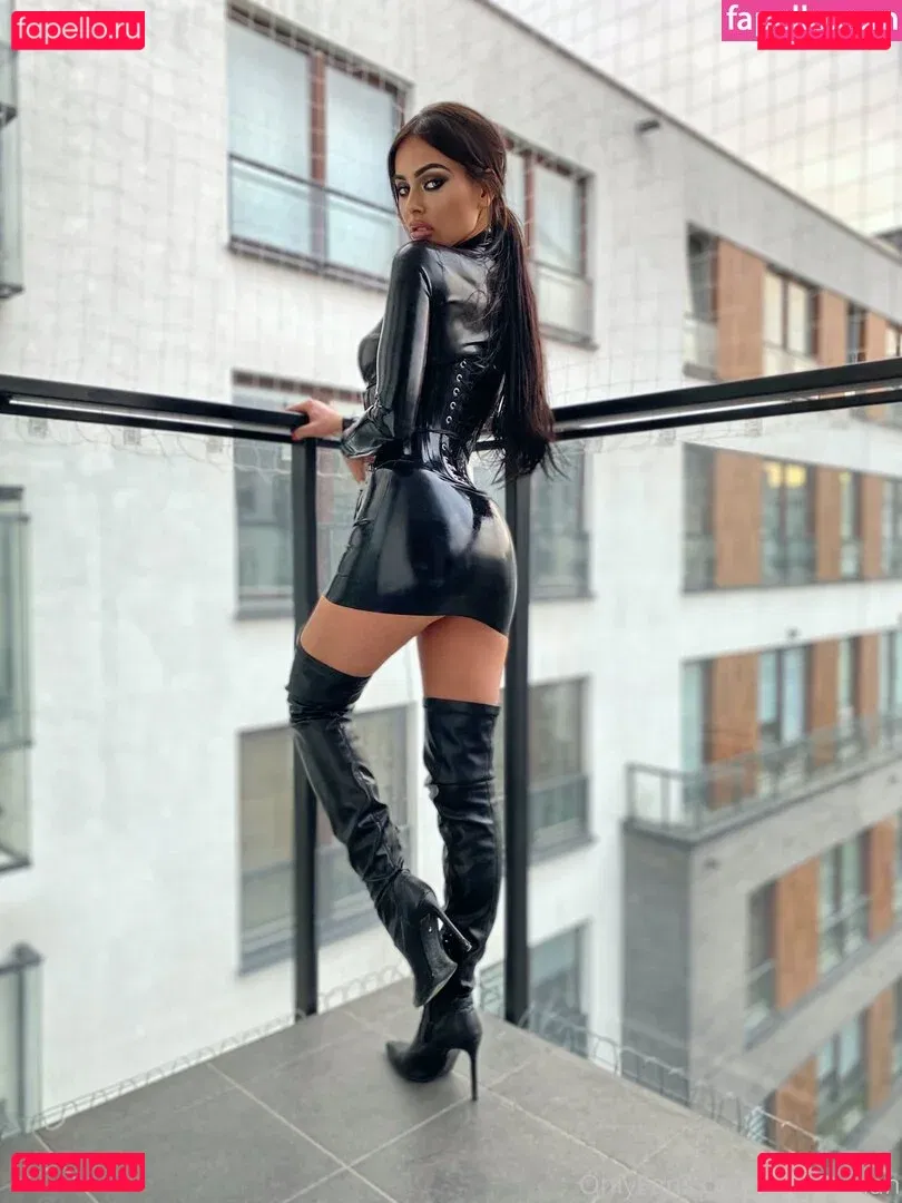 Evil Woman Onlyfans Photo Gallery 