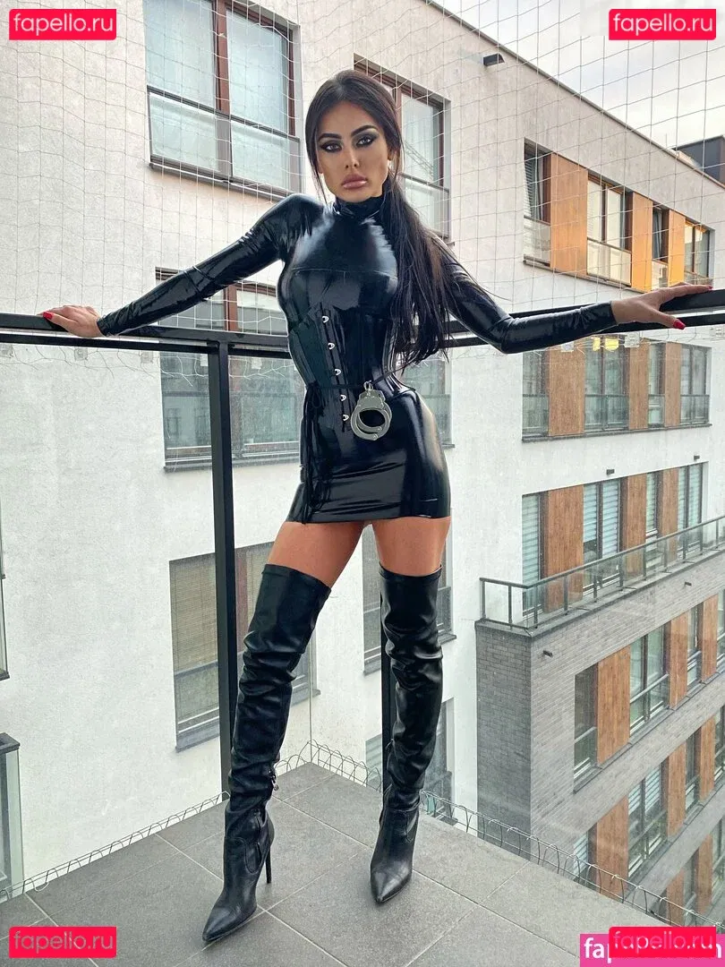 Evil Woman Onlyfans Photo Gallery 