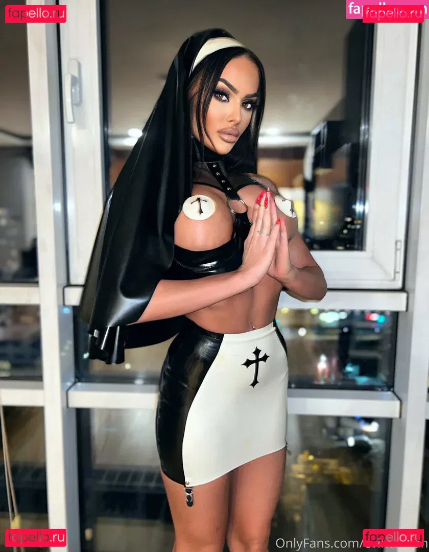 Evil Woman Onlyfans Photo Gallery 