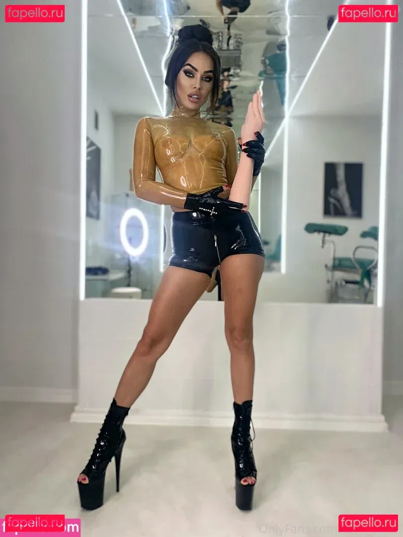 Evil Woman Onlyfans Photo Gallery 