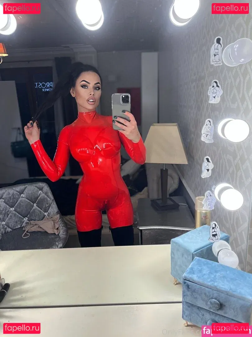 Evil Woman Onlyfans Photo Gallery 