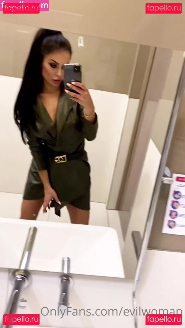 Evil Woman Onlyfans Photo Gallery 