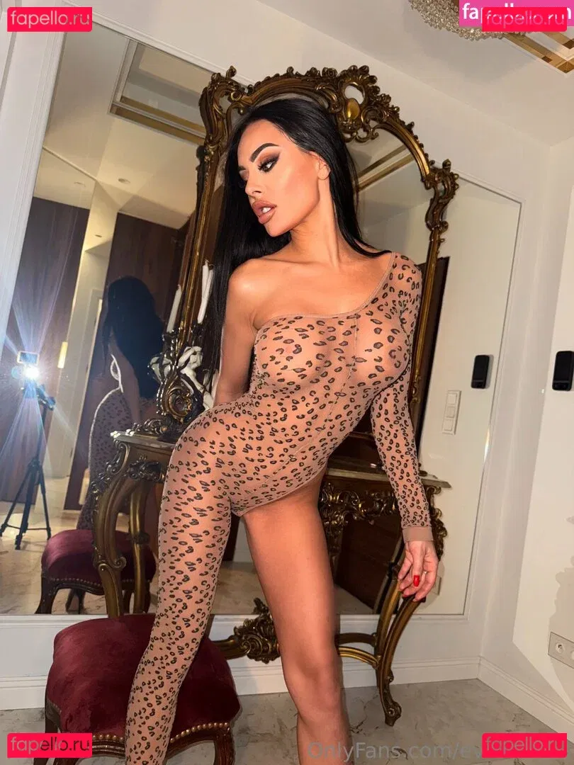 Evil Woman Onlyfans Photo Gallery 