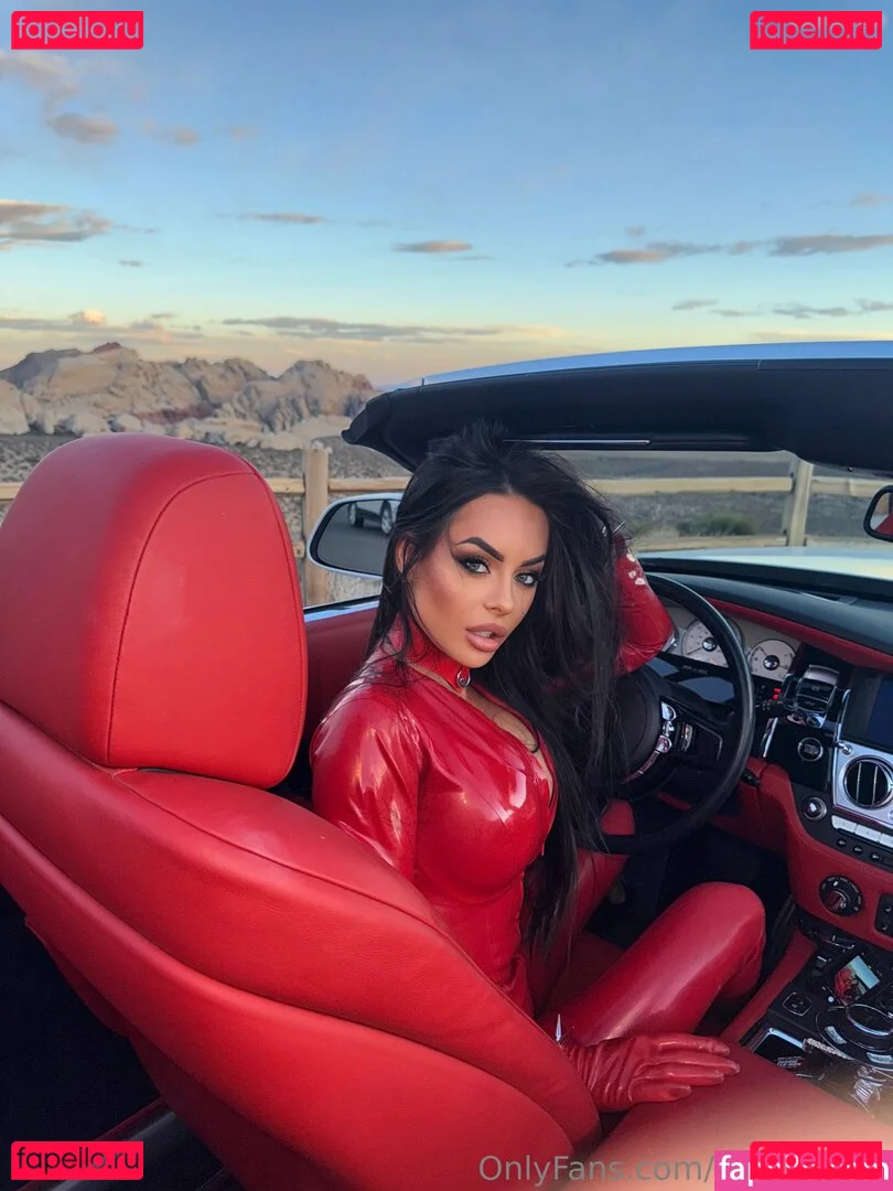 Evil Woman Onlyfans Photo Gallery 