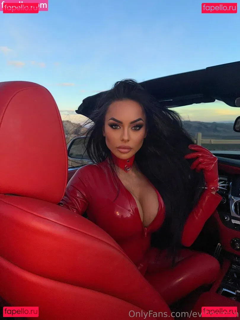 Evil Woman Onlyfans Photo Gallery 