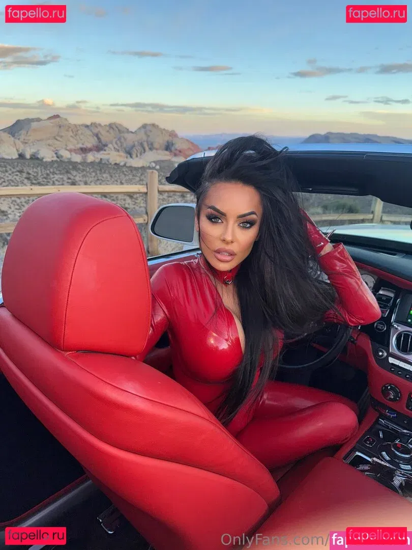 Evil Woman Onlyfans Photo Gallery 