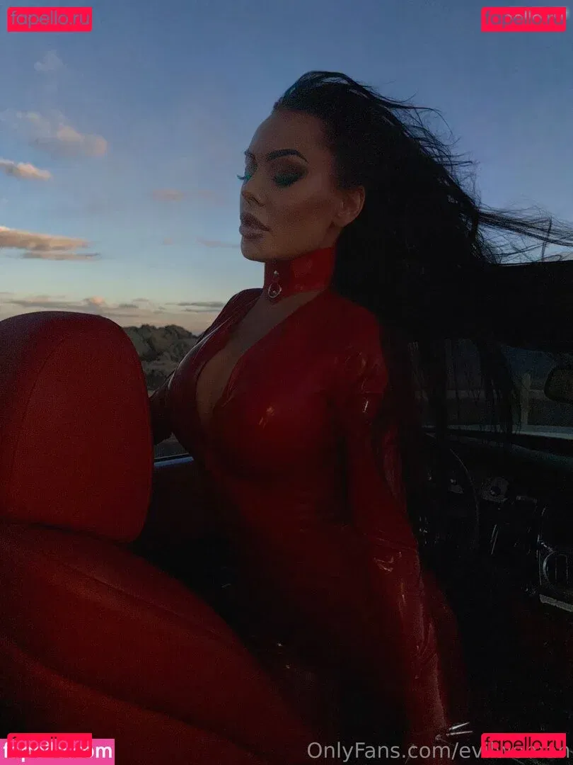 Evil Woman Onlyfans Photo Gallery 