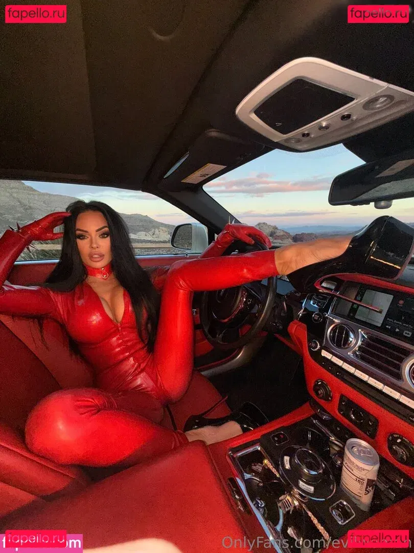 Evil Woman Onlyfans Photo Gallery 