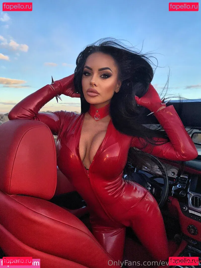 Evil Woman Onlyfans Photo Gallery 