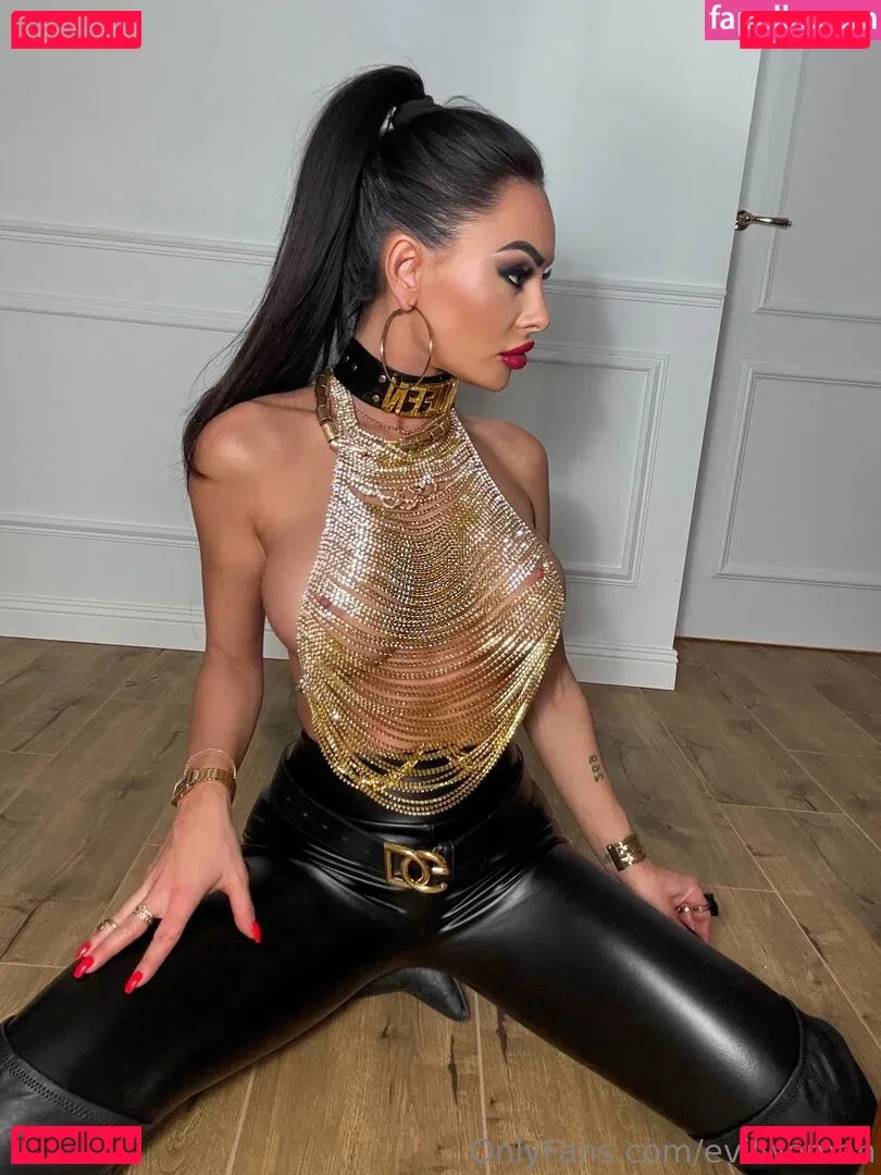 Evil Woman Onlyfans Photo Gallery 