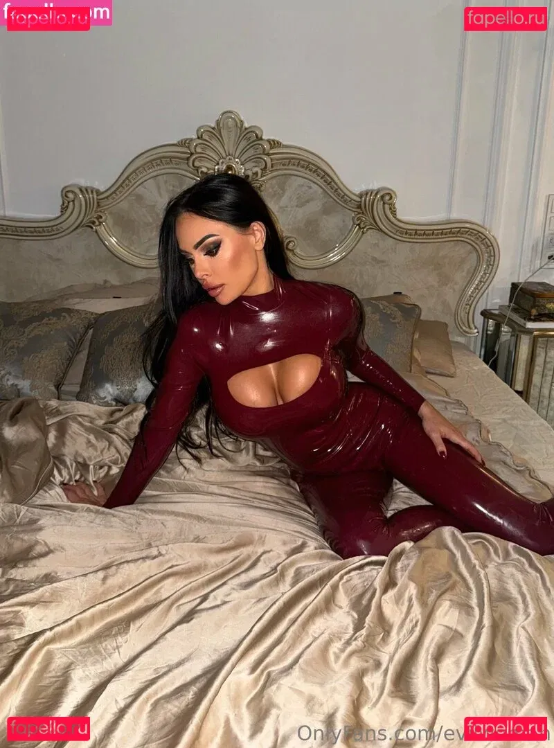 Evil Woman Onlyfans Photo Gallery 