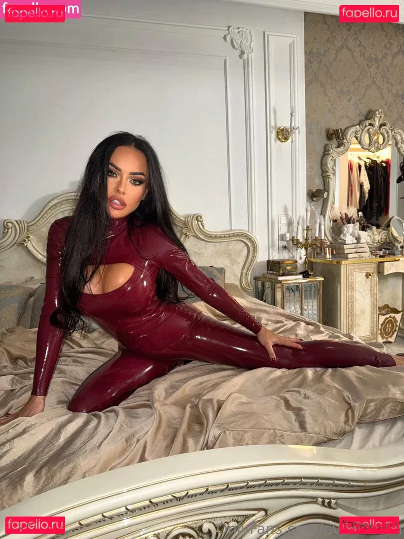 Evil Woman Onlyfans Photo Gallery 