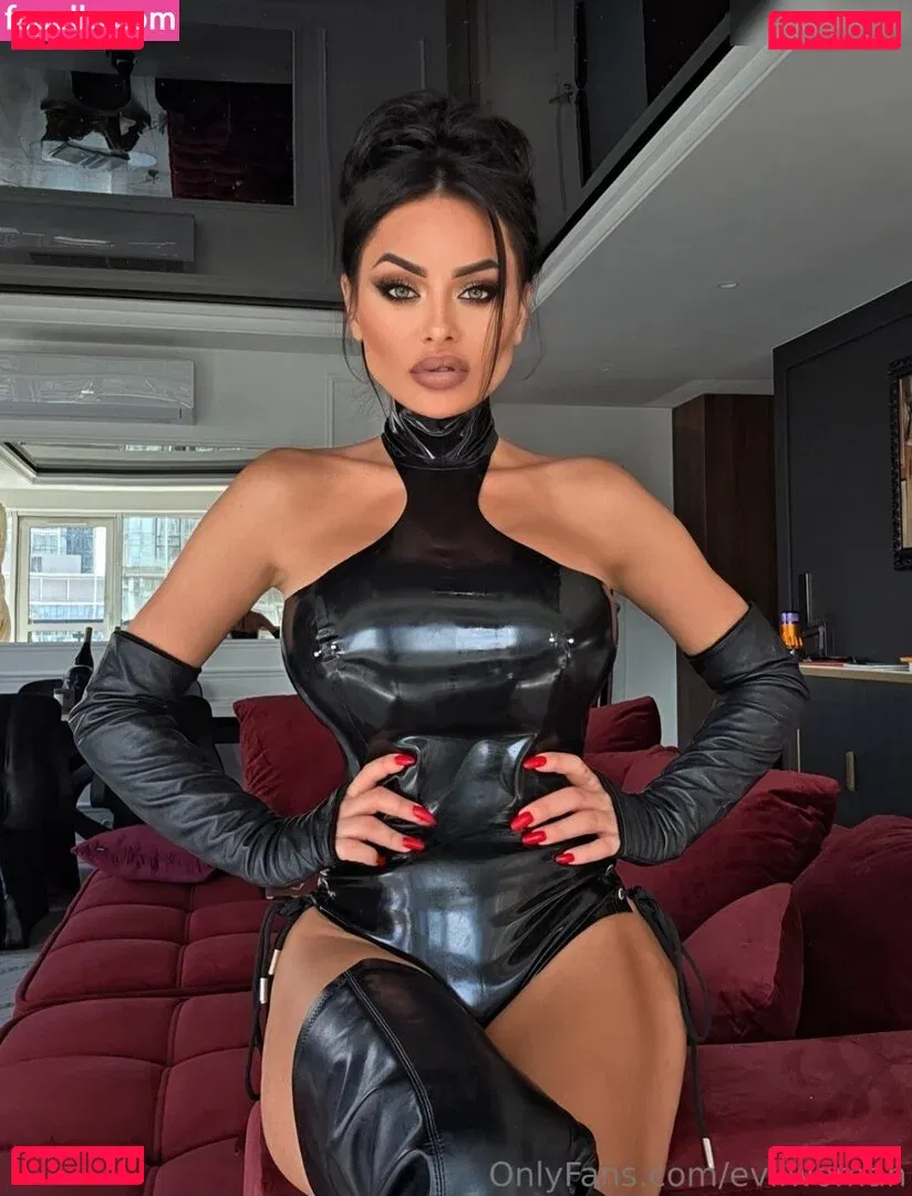 Evil Woman Onlyfans Photo Gallery 