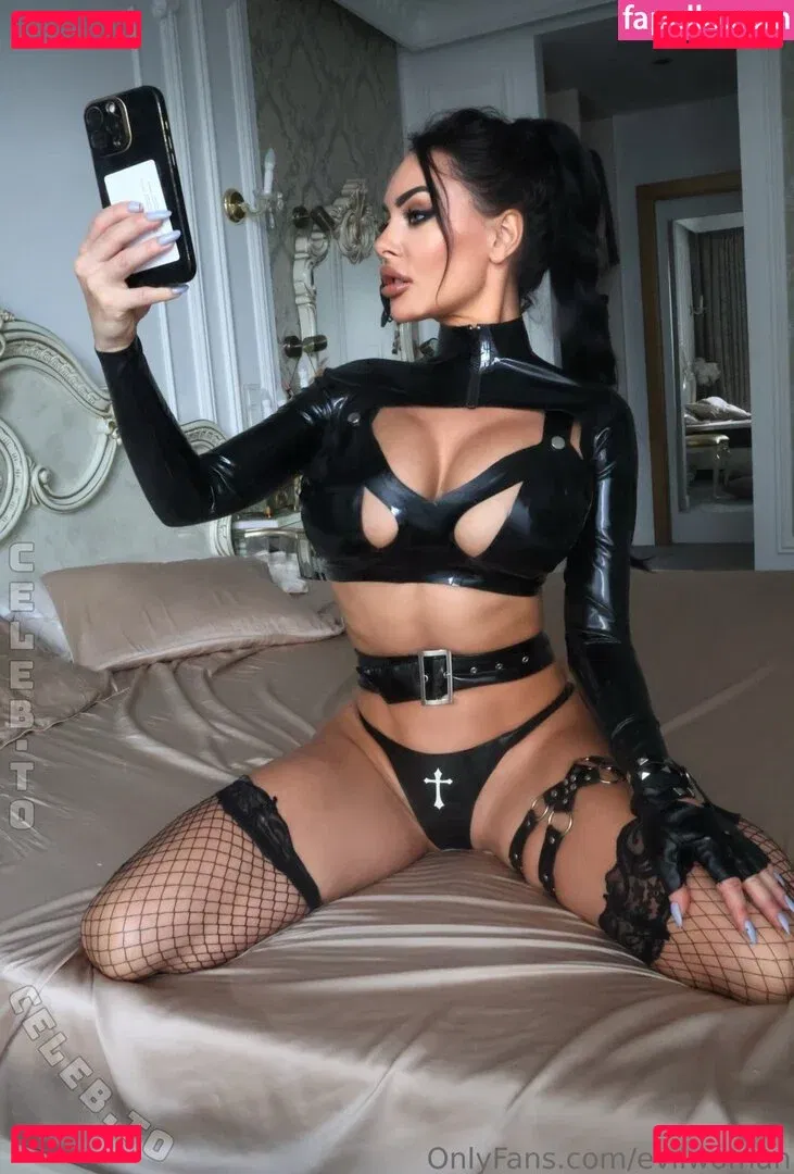 Evil Woman Onlyfans Photo Gallery 