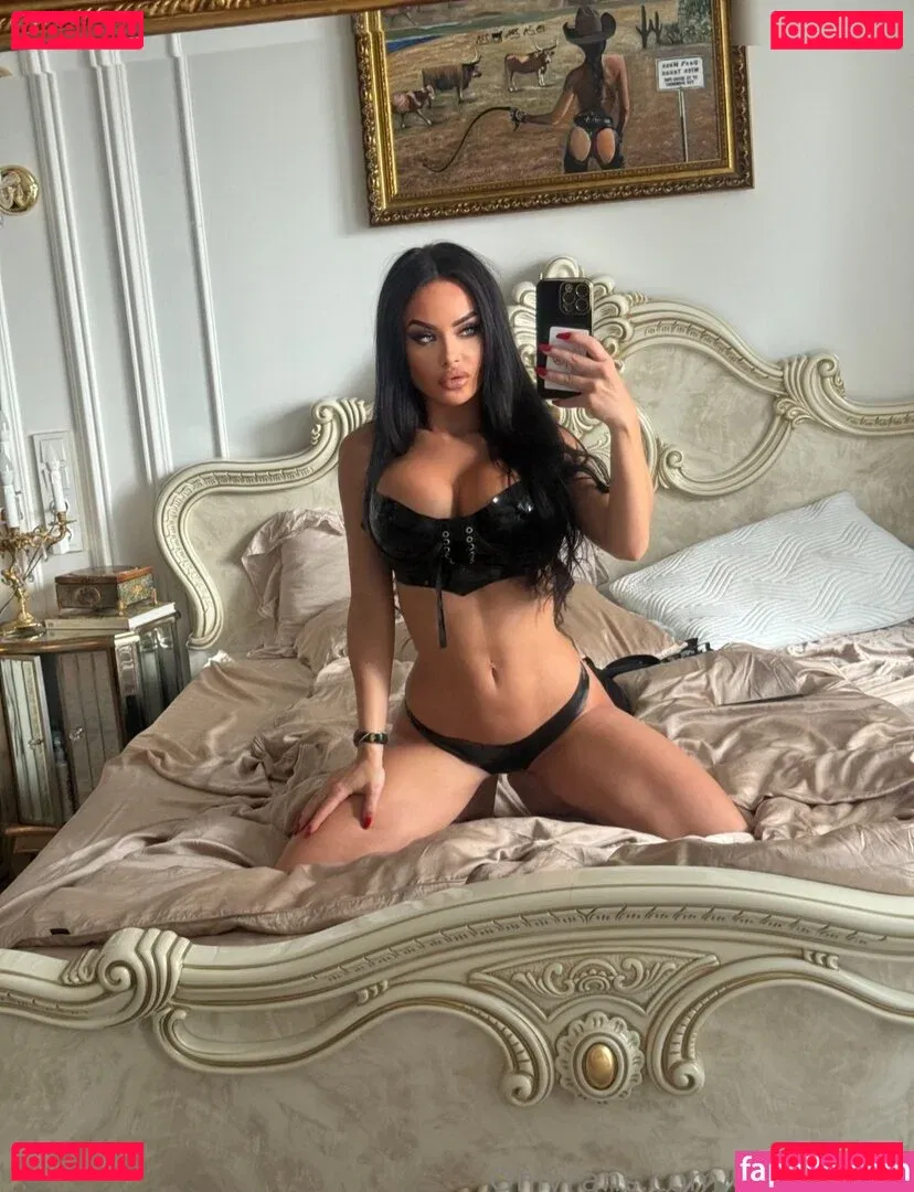 Evil Woman Onlyfans Photo Gallery 