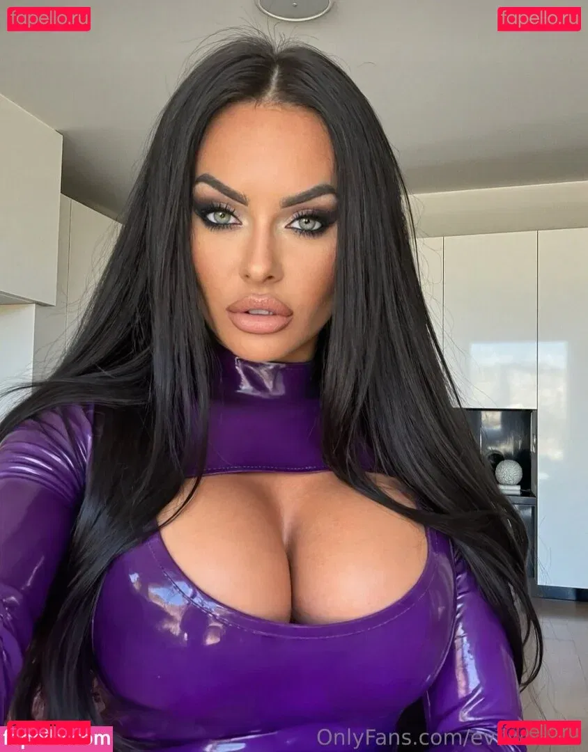 Evil Woman Onlyfans Photo Gallery 