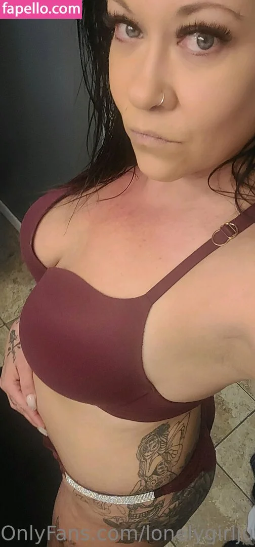 Lonelygirljules Onlyfans Photo Gallery 