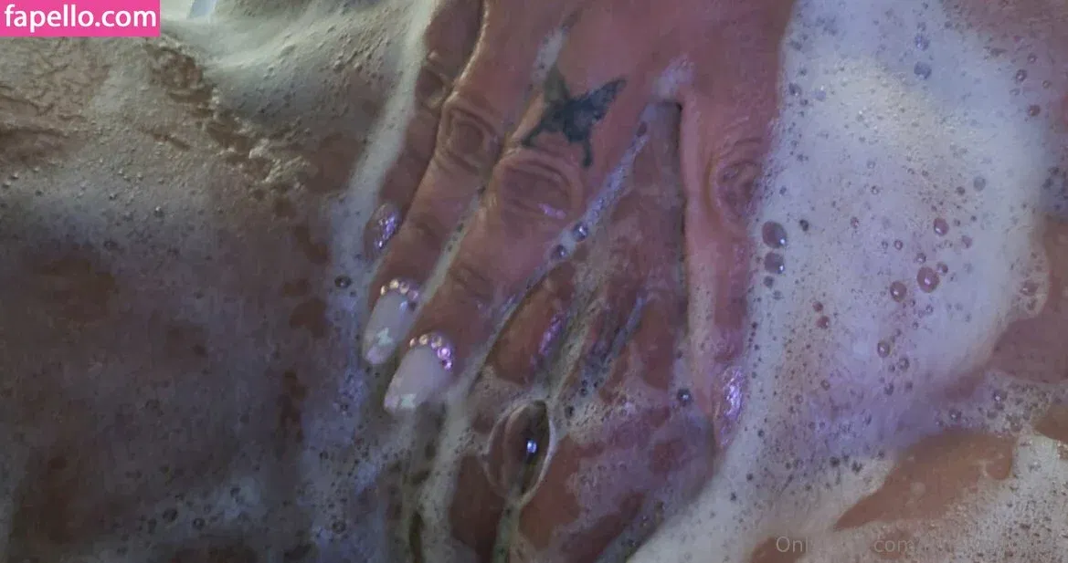 Lonelygirljules Onlyfans Photo Gallery 