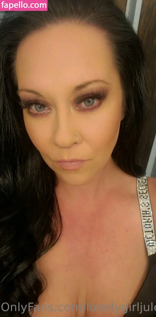 Lonelygirljules Onlyfans Photo Gallery 