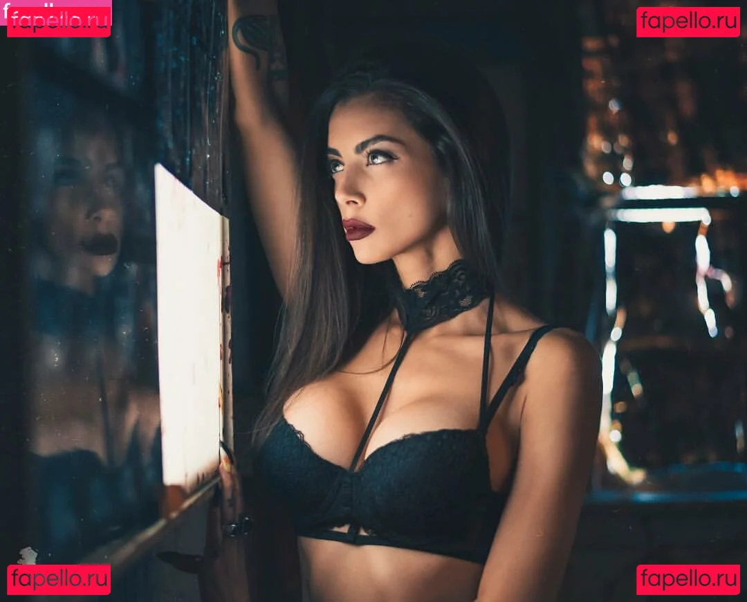 LeeAnna Vamp Onlyfans Photo Gallery 