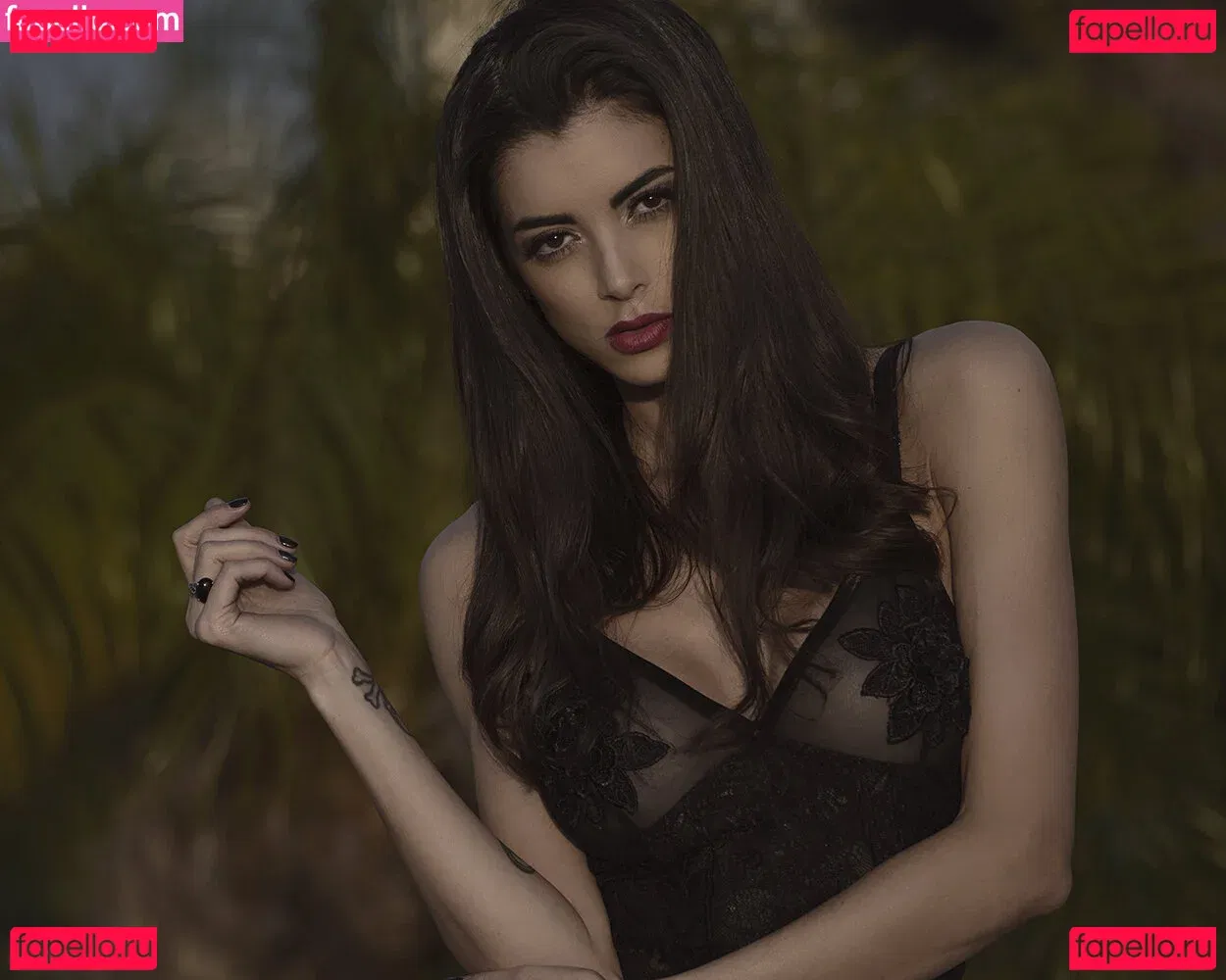 LeeAnna Vamp Onlyfans Photo Gallery 