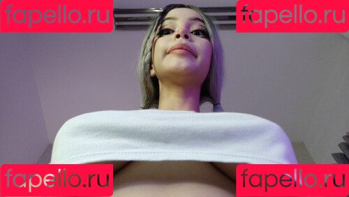 CuteEvaa18 Onlyfans Photo Gallery 