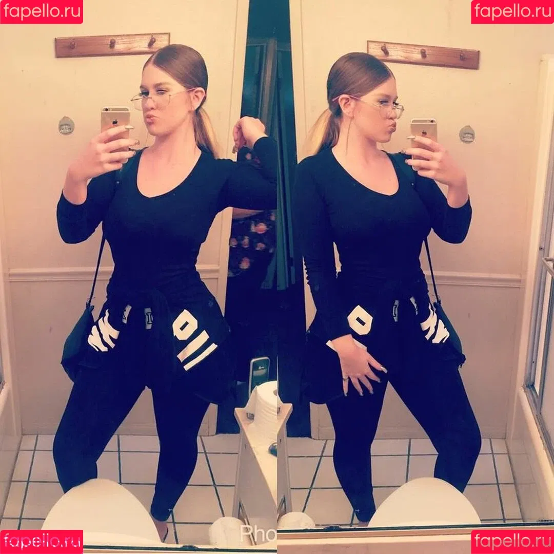 SyrenSerene Onlyfans Photo Gallery 