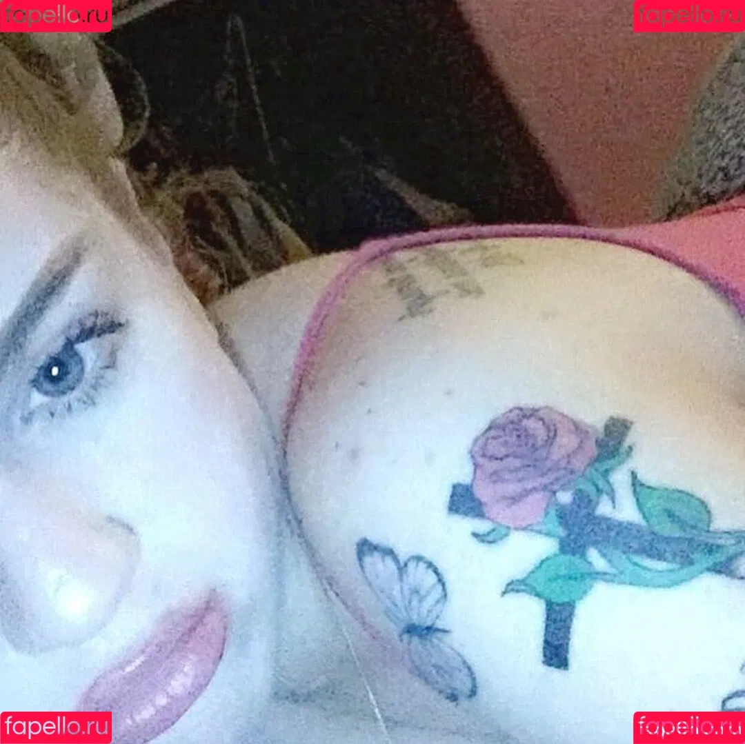 SyrenSerene Onlyfans Photo Gallery 