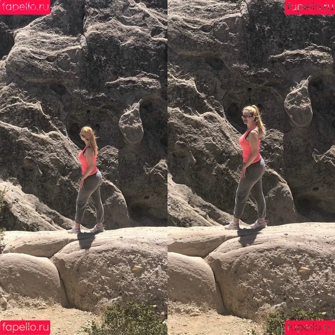 SyrenSerene Onlyfans Photo Gallery 