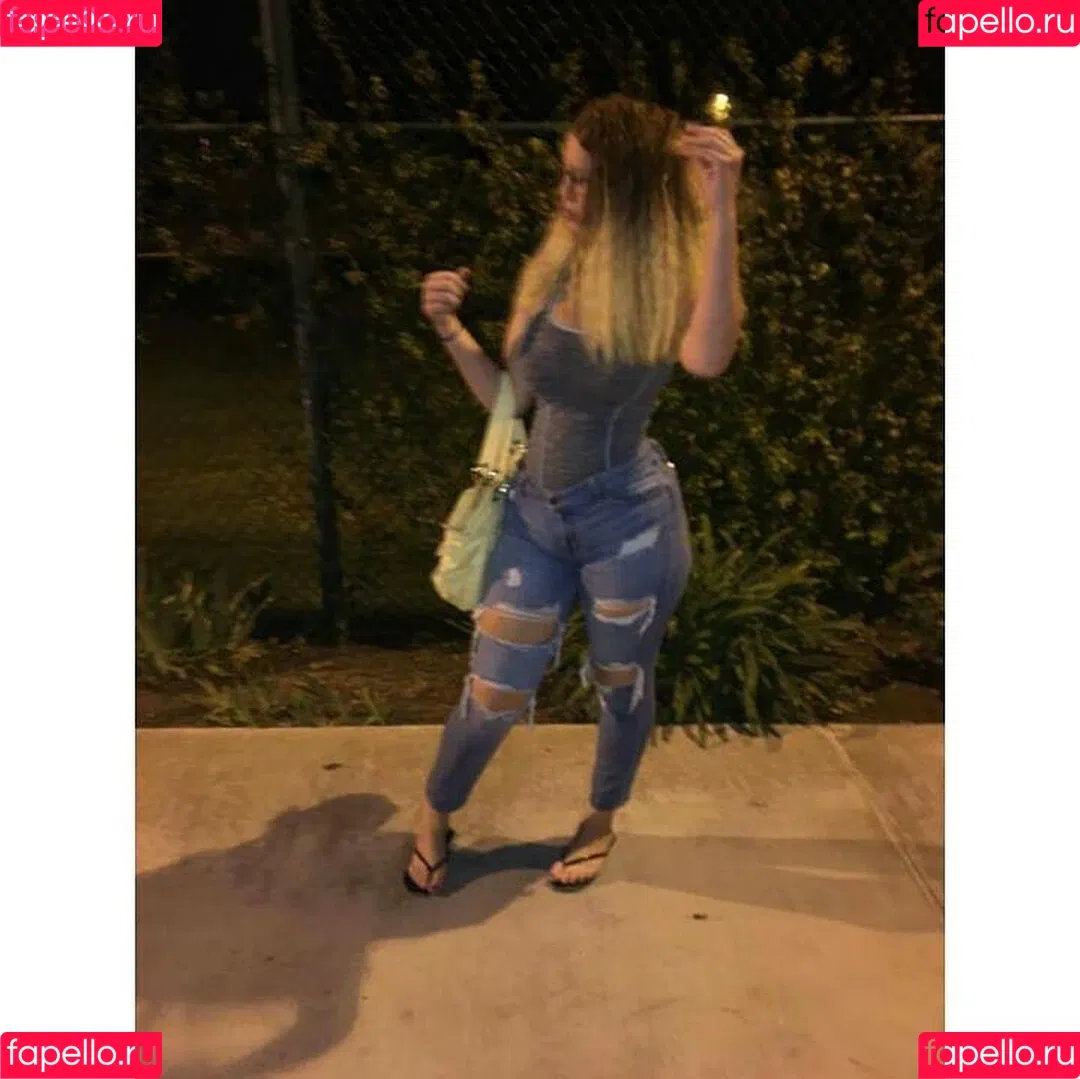 SyrenSerene Onlyfans Photo Gallery 