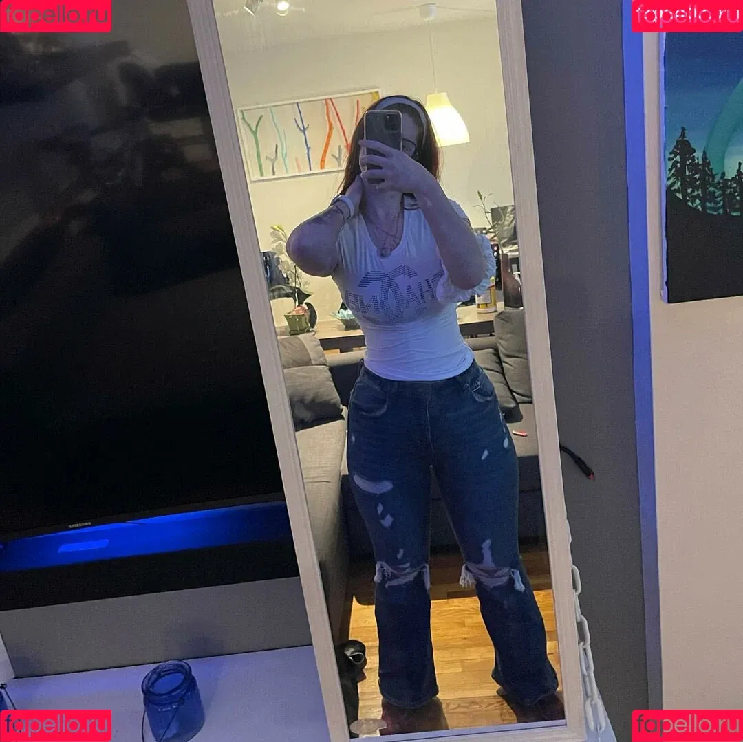 SyrenSerene Onlyfans Photo Gallery 