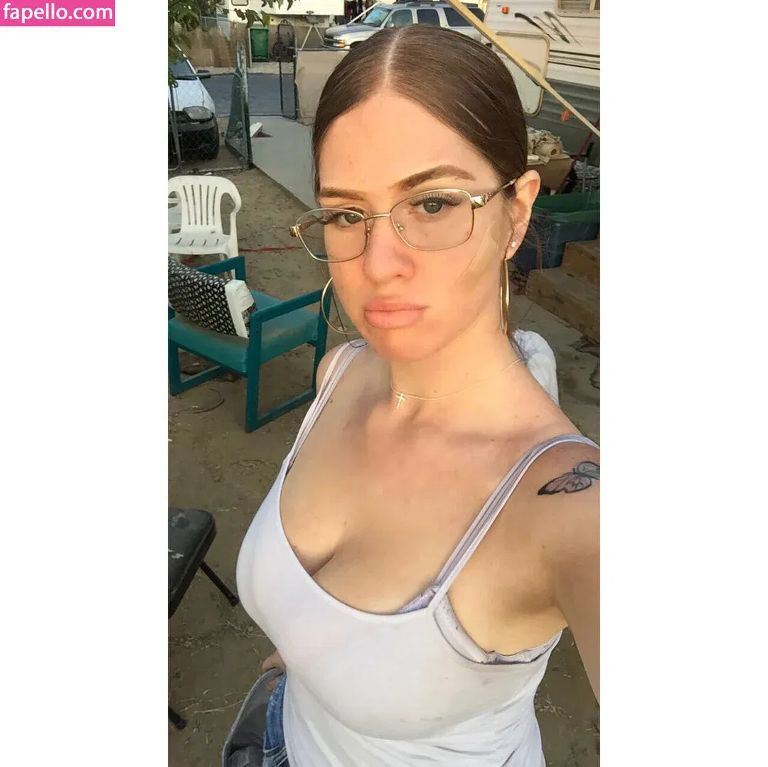 SyrenSerene Onlyfans Photo Gallery 