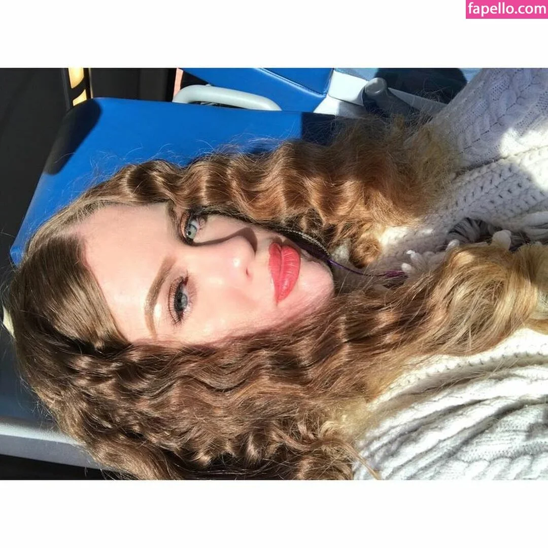 SyrenSerene Onlyfans Photo Gallery 